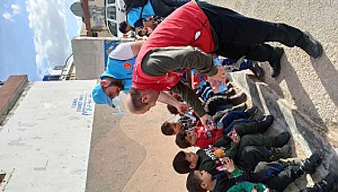 SAVAŞIN ÇOCUKLARI GÜLSÜN DİYE !