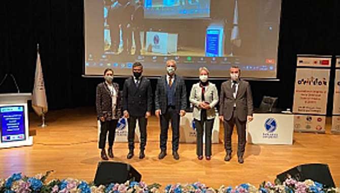 BABAOĞLU ULUSLARARASI KONGREDE KONUŞTU