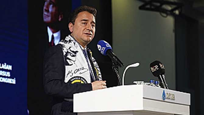 “BİZİM TUTTURDUĞUMUZ RAKAMLARLA ÖVÜNÜYORLAR”