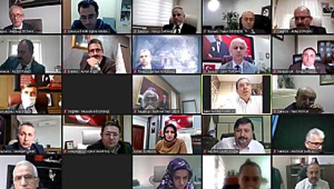 Durmuş, ilçe müdürleriyle çevrim içi toplandı