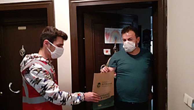 Maske kullanımı salgının bulaşma riskini azaltıyor