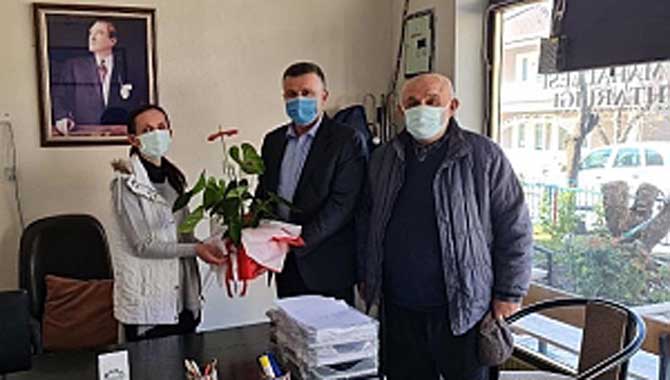 Özen, Kadın Muhtarın Kadınlar Gününü Kutladı