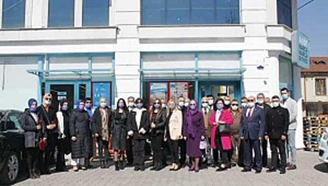 Şiddetin karşısındayız