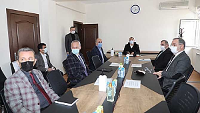 Vali Kaldırım’ın Başkanlığında Kaynarca İlçesinde COVID-19 Toplantısı Gerçekleştirildi
