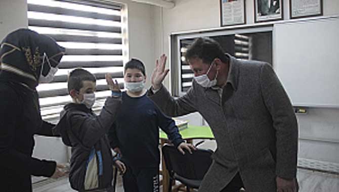 2 Nisan Dünya Otizm Farkındalık Günü