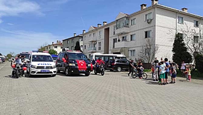 23 NİSAN KONVOYU BU YILDA HENDEK’E NEŞE KATTI