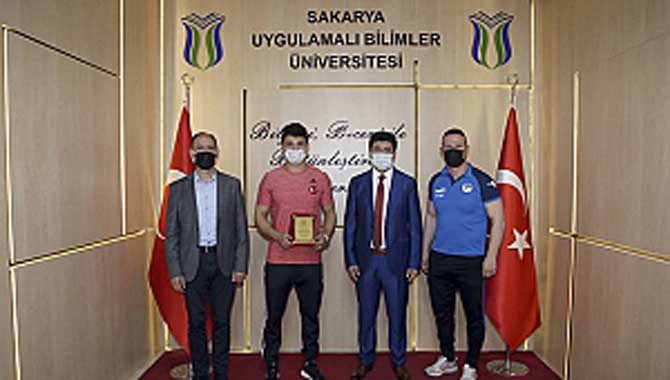 Avrupa 2.si Başar’dan Sarıbıyık’a ziyaret