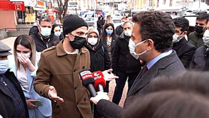 BABACAN’LA DERTLEŞEN GENÇ MÜZİSYEN