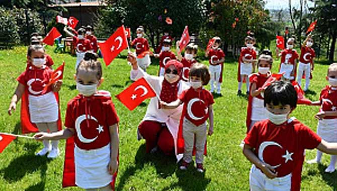 Durmuş'tan 23 Nisan Mesajı