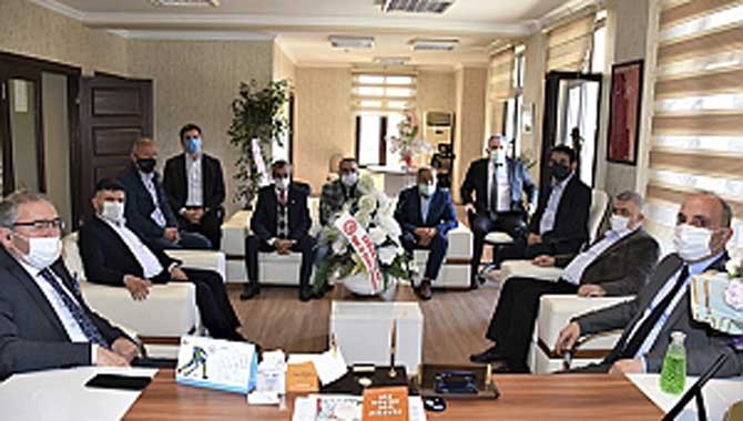 Erenler Belediye Başkanı Kılıç, ASKF’nu ziyaret etti 