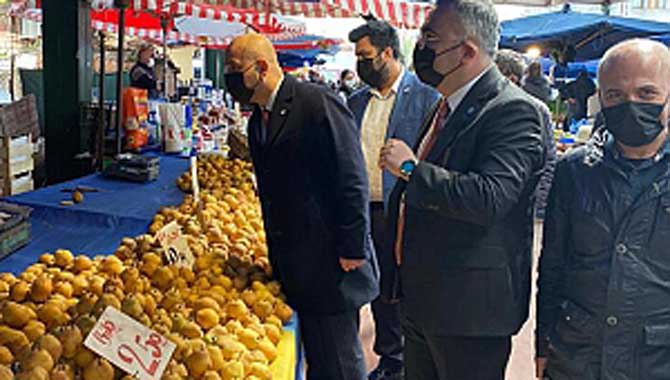 İYİ Parti Teşkilattı Seker mahallesinde pazar ziyareti