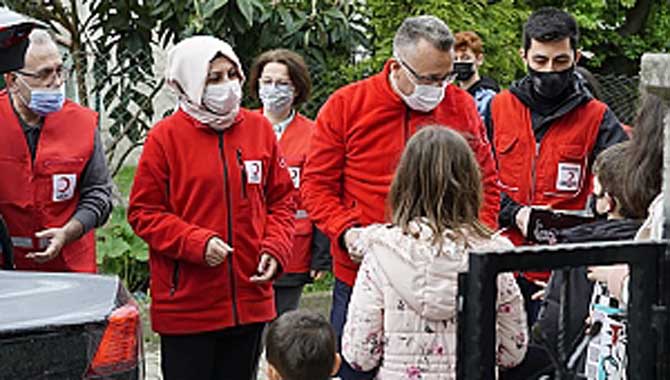 Kızılay Ramazan’da da Sakaryalı Vatandaşlarımızın Yanında