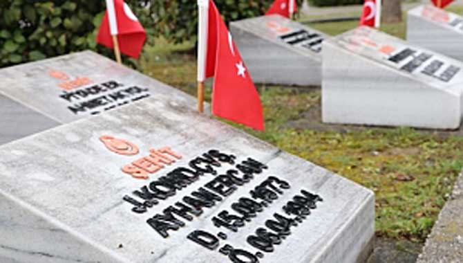 Şehitlerimize Borçluyuz