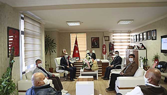 Tüm spor camiamızla uyum içerisinde çalışıyoruz