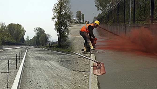 Arifiye’nin bölünmüş yolu tamamlanıyor