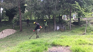 Mezarlıklar bayrama hazırlanıyor