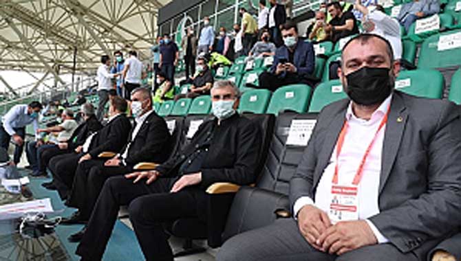 Sakaryaspor’un üst lige çıkacağına inanıyoruz