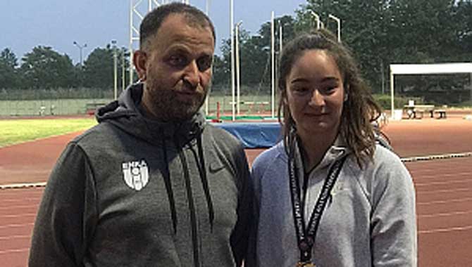 Sırıkla Atlamada Türkiye 1.si Oldu