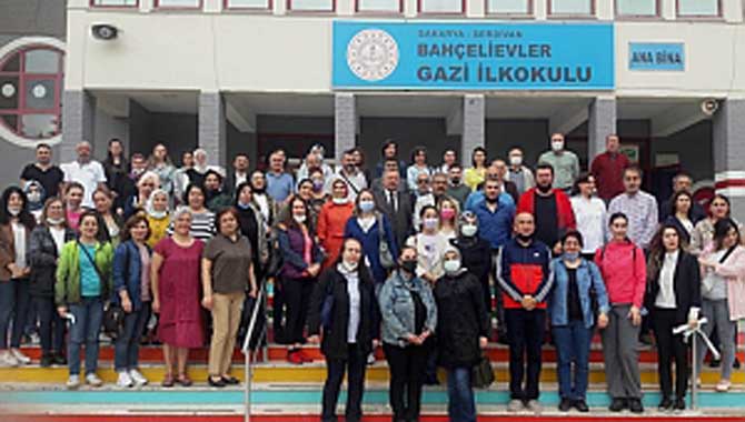 32 Yıllık Öğretmen Emrullah Türkoğlu Emekli Oldu