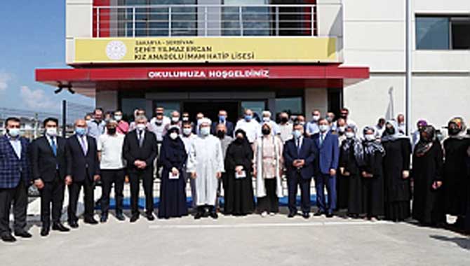 Başkan Yüce hafızlık tamamlama programına katıldı