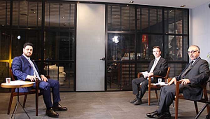 BTP LİDERİ’NDEN VEKİLLERE VE BÜROKRATLARA MAAŞ TEPKİSİ