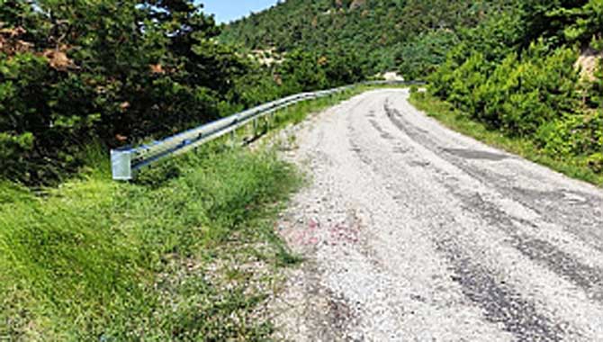 Büyükşehir, oto korkuluklarla şehir trafiğine güven katıyor