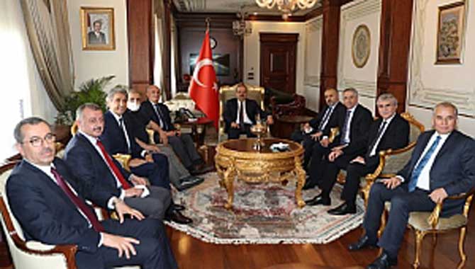 Cumhurbaşkanımızın önderliğinde milletimize durmadan hizmet edeceğiz