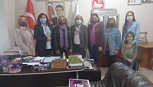 Demokrat Parti il Kadın Kolları Başkanı Nigar Akman’a iadeyi ziyaret