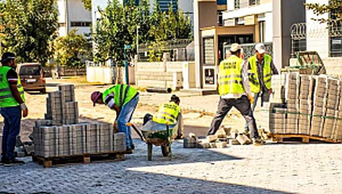 ERENLER'DE CADDE VE SOKAKLAR YENİLENİYOR