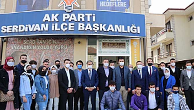 Gençlik Kolllarımız Fikir Sanat Akademisinden Faydalanmalı