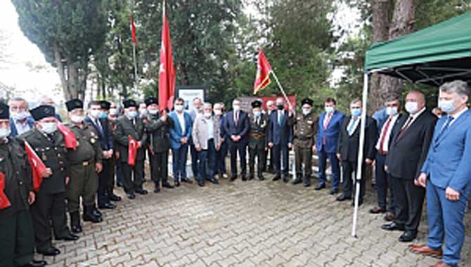 Halit Molla Kabri Başında Anıldı