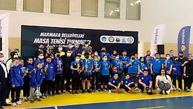 Masa tenisi turnuvasında kazanan Sakaryalı sporcular oldu 