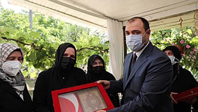 15 Temmuz Şehidimiz Serdar Gökbayrak Kabri Başında Dualarla Anıldı