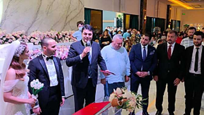 Adapazarı Belediye Başkanı Mutlu Işıksu Nikah Töreninde