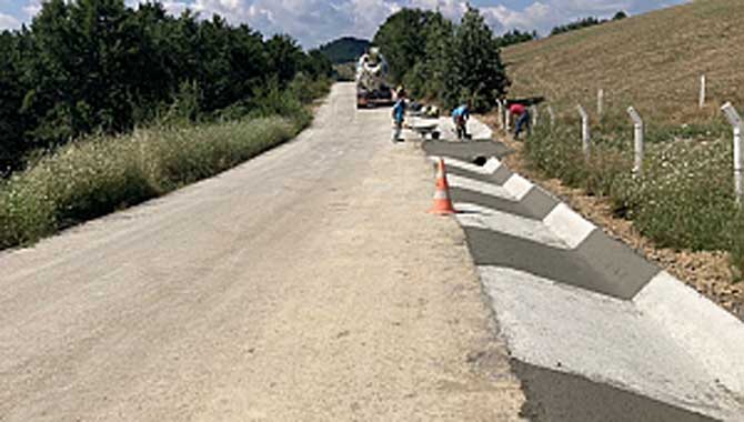 Büyükşehir ‘V Kanal’ çalışmalarına Geyve’de devam ediyor