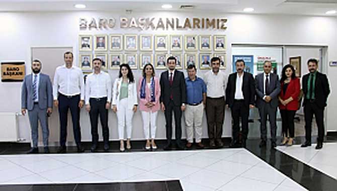 CHP Kadın Kolları ve İYİ Parti Serdivan'dan Baro Başkanı Yıldız'a ziyaret