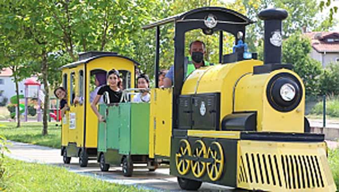 Çocuklar Trafik Park’ta Stres Atıyor