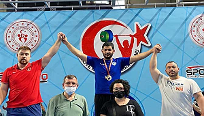 Halter şampiyonu Büyükşehir’den