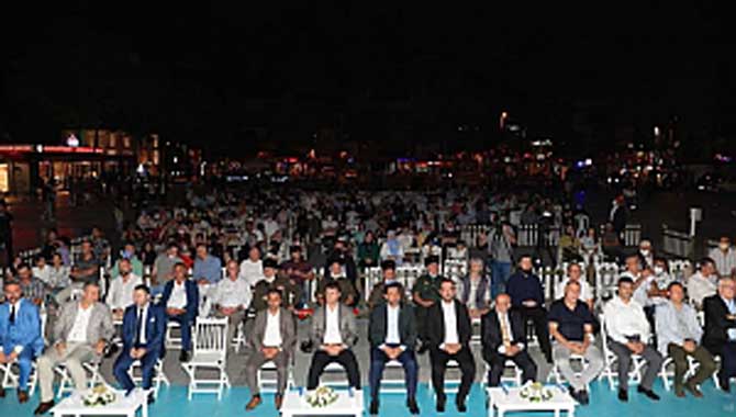 17 Ağustos depreminin 22. Yılı Büyükşehir Belediyesi’nin düzenlediği etkinlikle anıldı