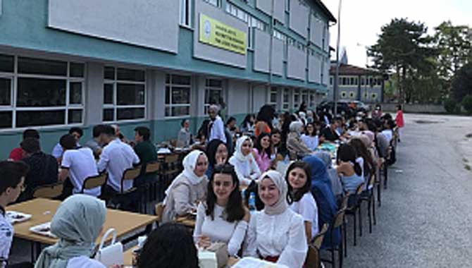 Arifiye Fen Lisesi Mezunları Buluştu.