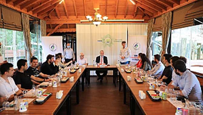 Başkan Yüce, Gençlik Meclisi öğrencileriyle bir araya geldi