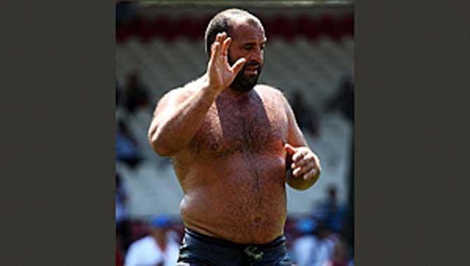 BAŞPEHLİVAN KAVAKÇI İÇİN JÜBİLE GÜREŞLERİ YAPILACAK