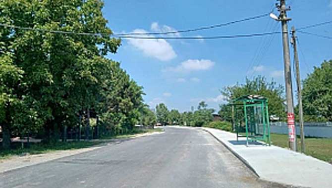 Büyükşehir beton yaya yolu imalatına devam ediyor