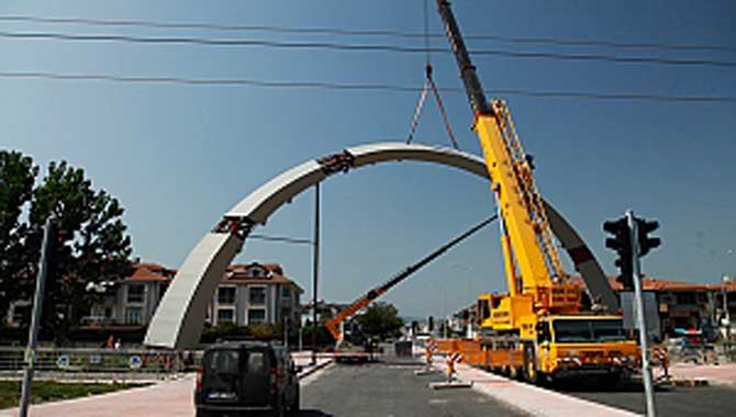 Büyükşehir’den Köprü Geçişli Yol Projesi’ne estetik dokunuş