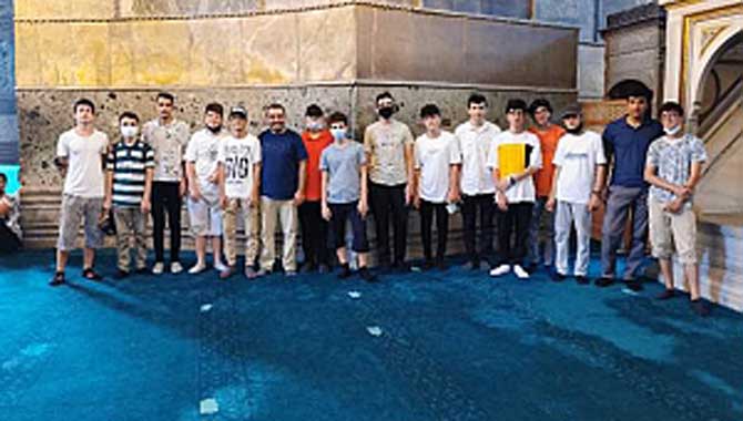 Gençlik Merkezi Gönüllü Gençleri İstanbul’da