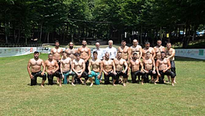 GÜREŞÇİLER KURTDEREYE HAZIR