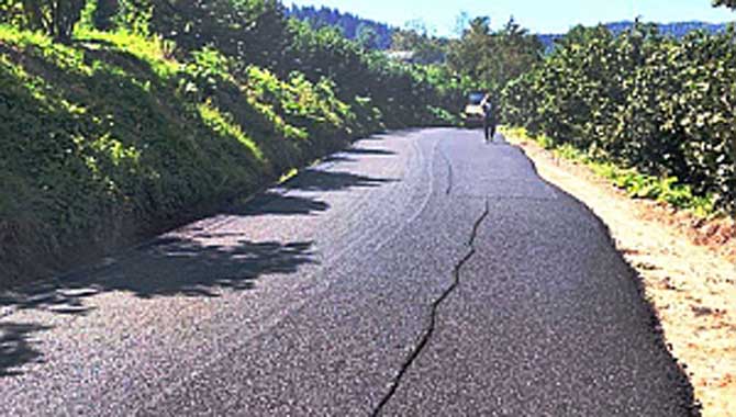 Hendek’te 3 mahalle için asfalt çalışmaları başladı