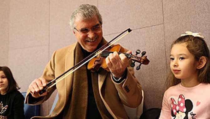 Başkan Ekrem Yüce’den yeni eğitim yılı mesajı “Bilgili ve ahlaklı bu gençlik, Türkiye’nin yarınlar için en büyük teminatıdır”