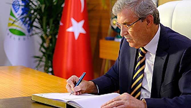 Başkan Yüce, “ Üniversite öğrenimi için şehrimize gelen öğrenci kardeşlerimizin her zaman yanındayız”