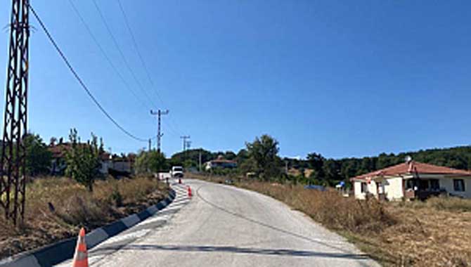 Büyükşehir V Kanal imalatı ile yolları koruyor